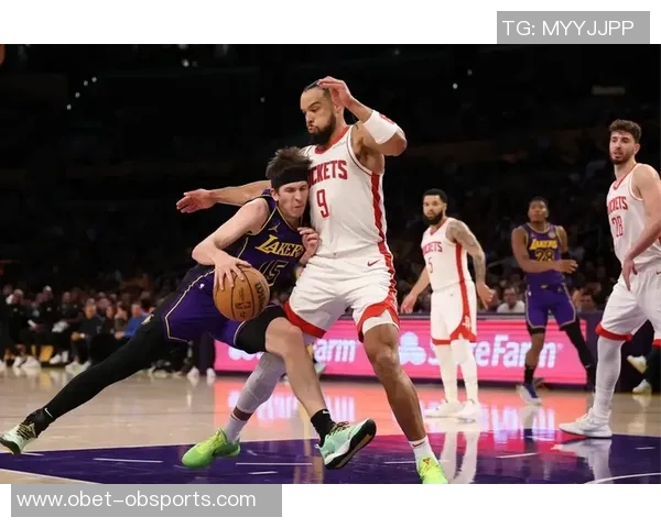 湖人是否该在里夫斯身价高峰时交易他火箭等球队或成最佳选择 湖人是否该在里夫斯身价高峰时交易他火箭等球队或成最佳选择