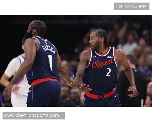 泰伦卢称赞莱昂纳德身体状态良好期待球队能持续保持最佳状态 泰伦卢称赞莱昂纳德身体状态良好期待球队能持续保持最佳状态